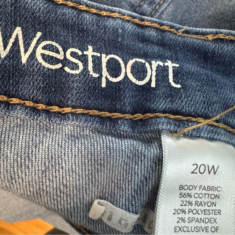 Westport Signature Fit Floral Embroidered Skinny Jeans. Women’s Size 20W - Picture 3 of 12